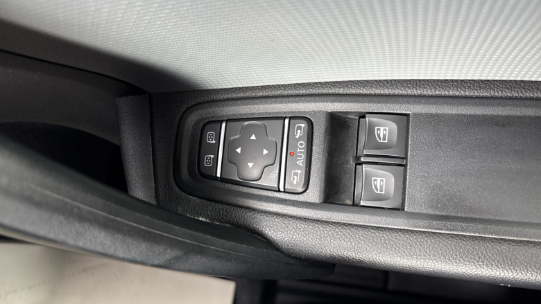 Nissan Townstar L1 Petrol 1.3 Tekna Van